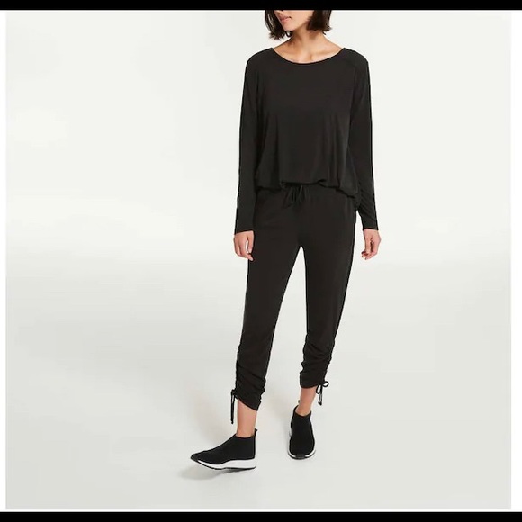 New cropped activewear pants - Picture 1 of 3